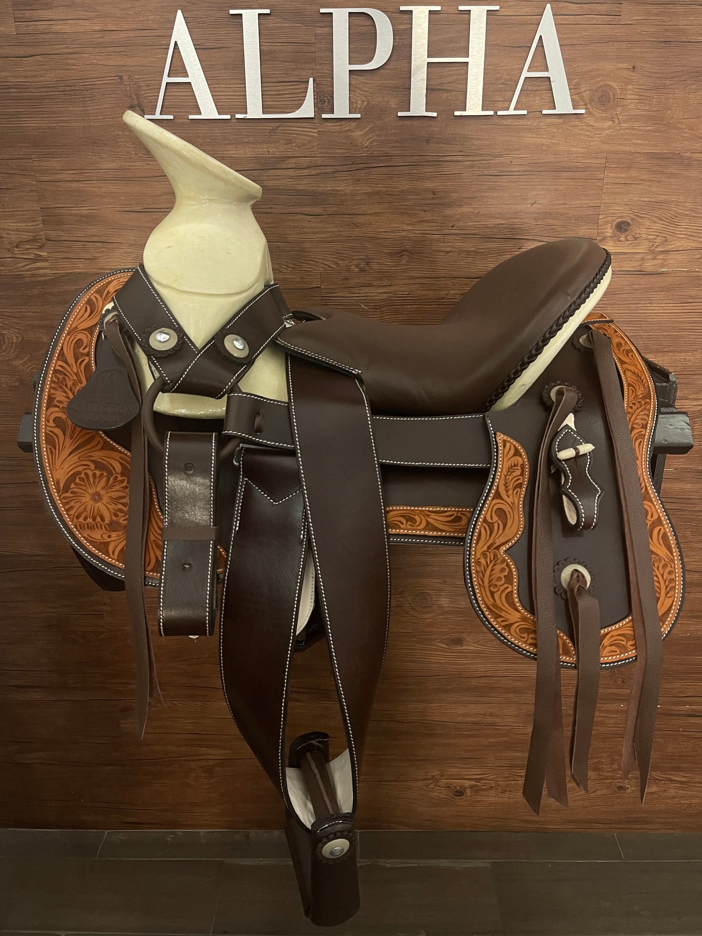 Montura Cimarron con Cantinas