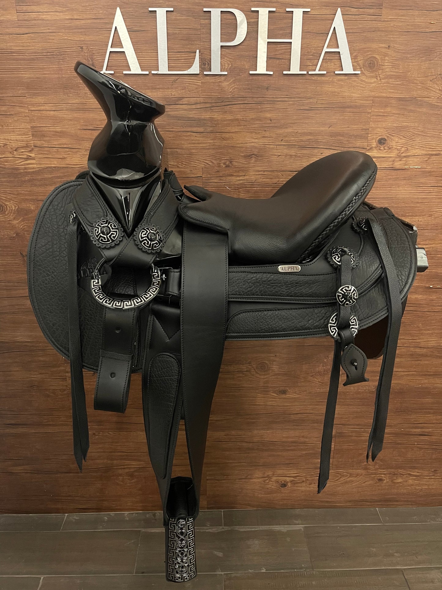 MONTURA Cuello de Toro Negro