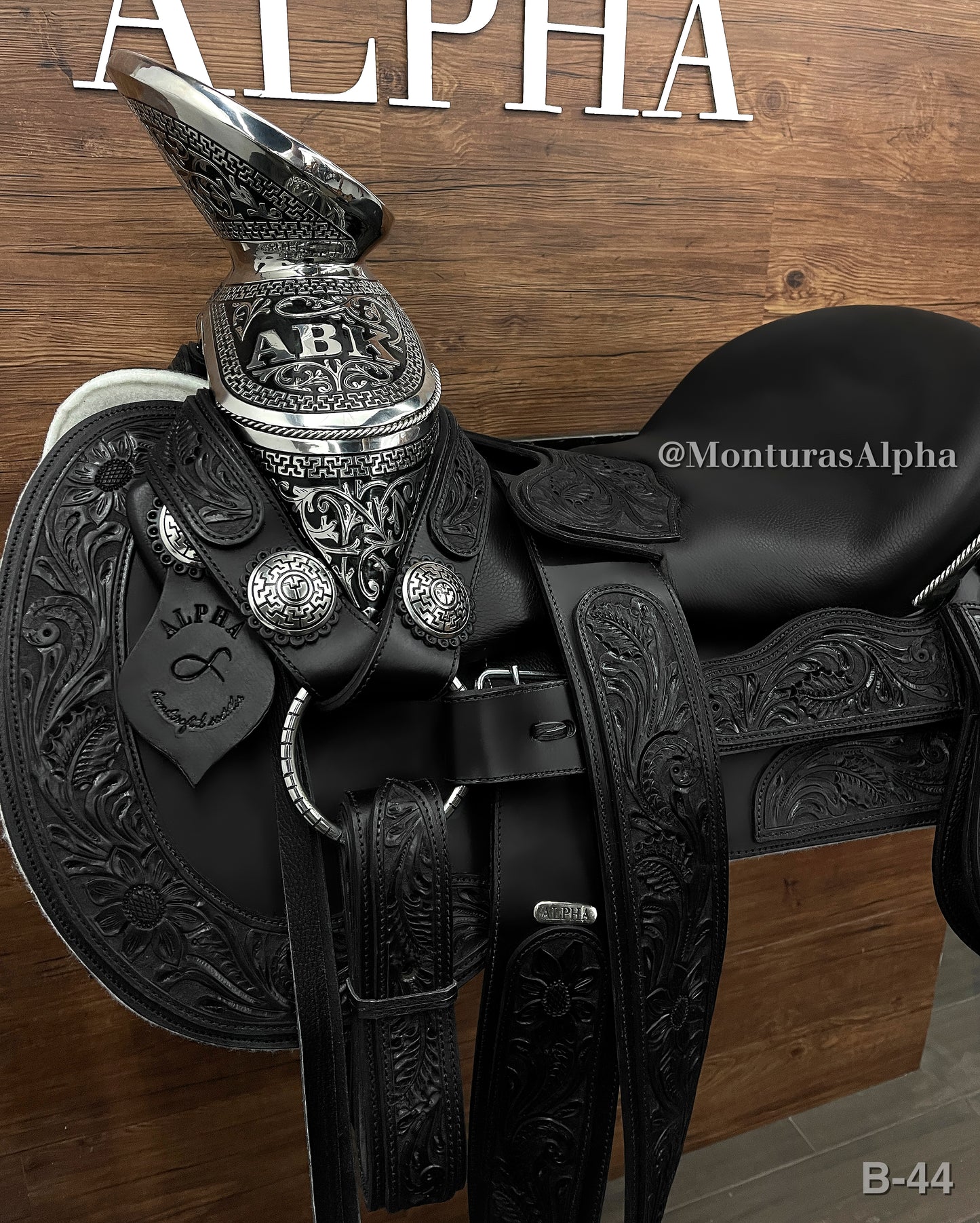 MONTURA B-44