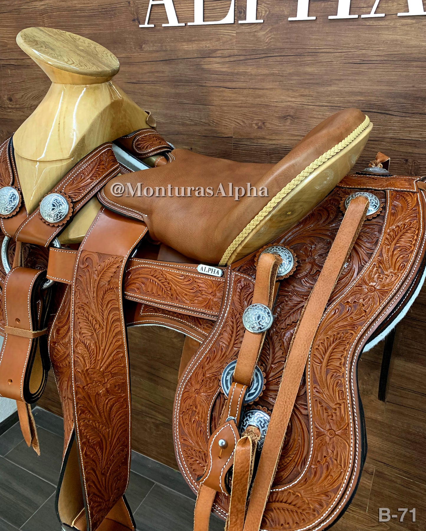 MONTURA B-71