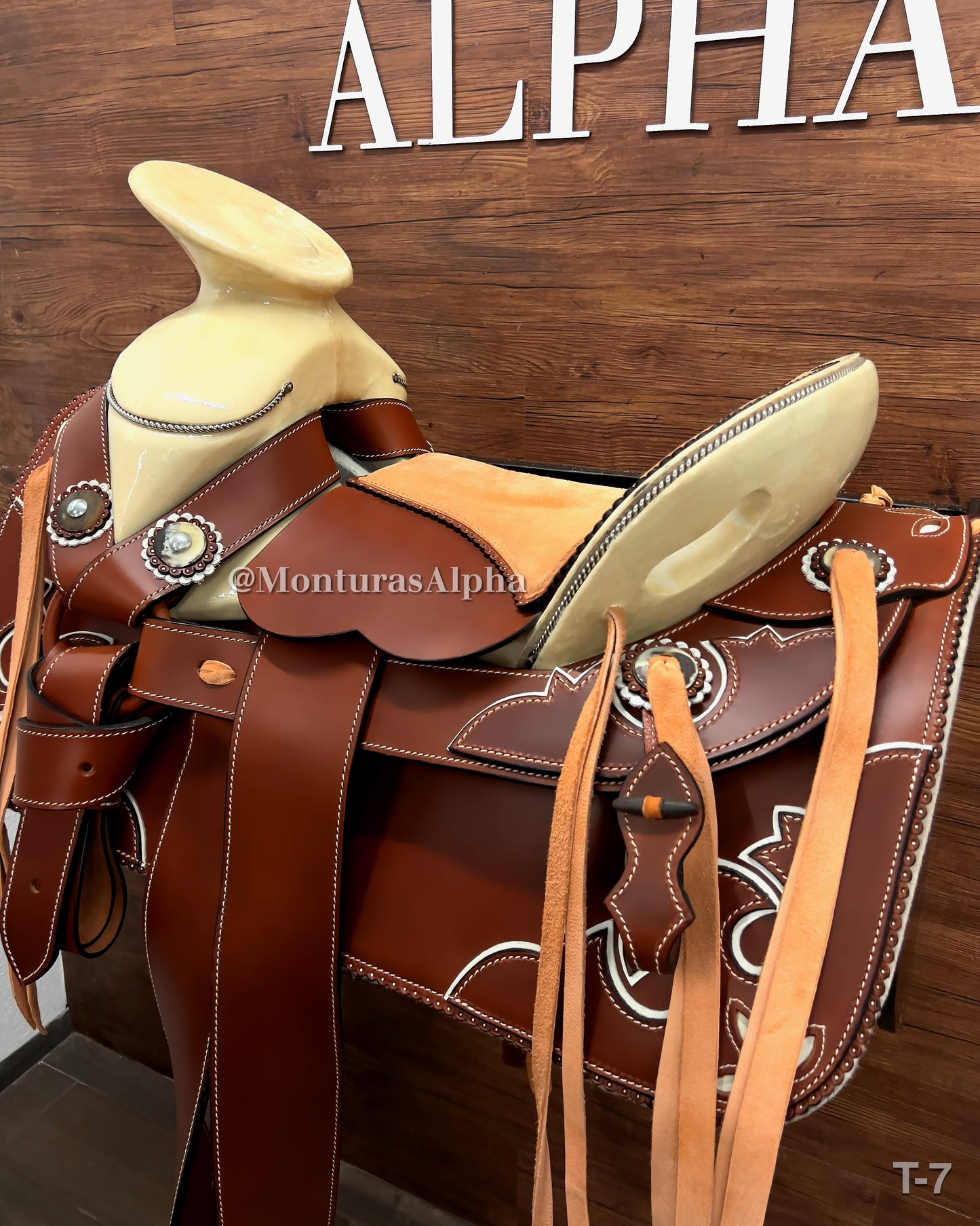 Montura Tradición T-7