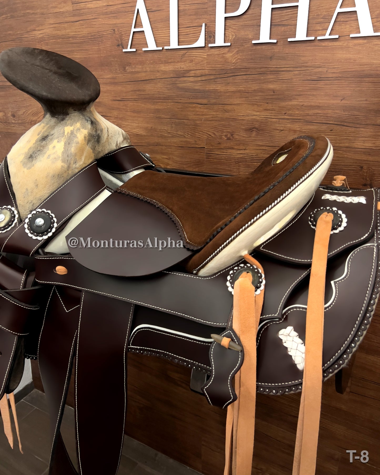 Montura Tradición T-8