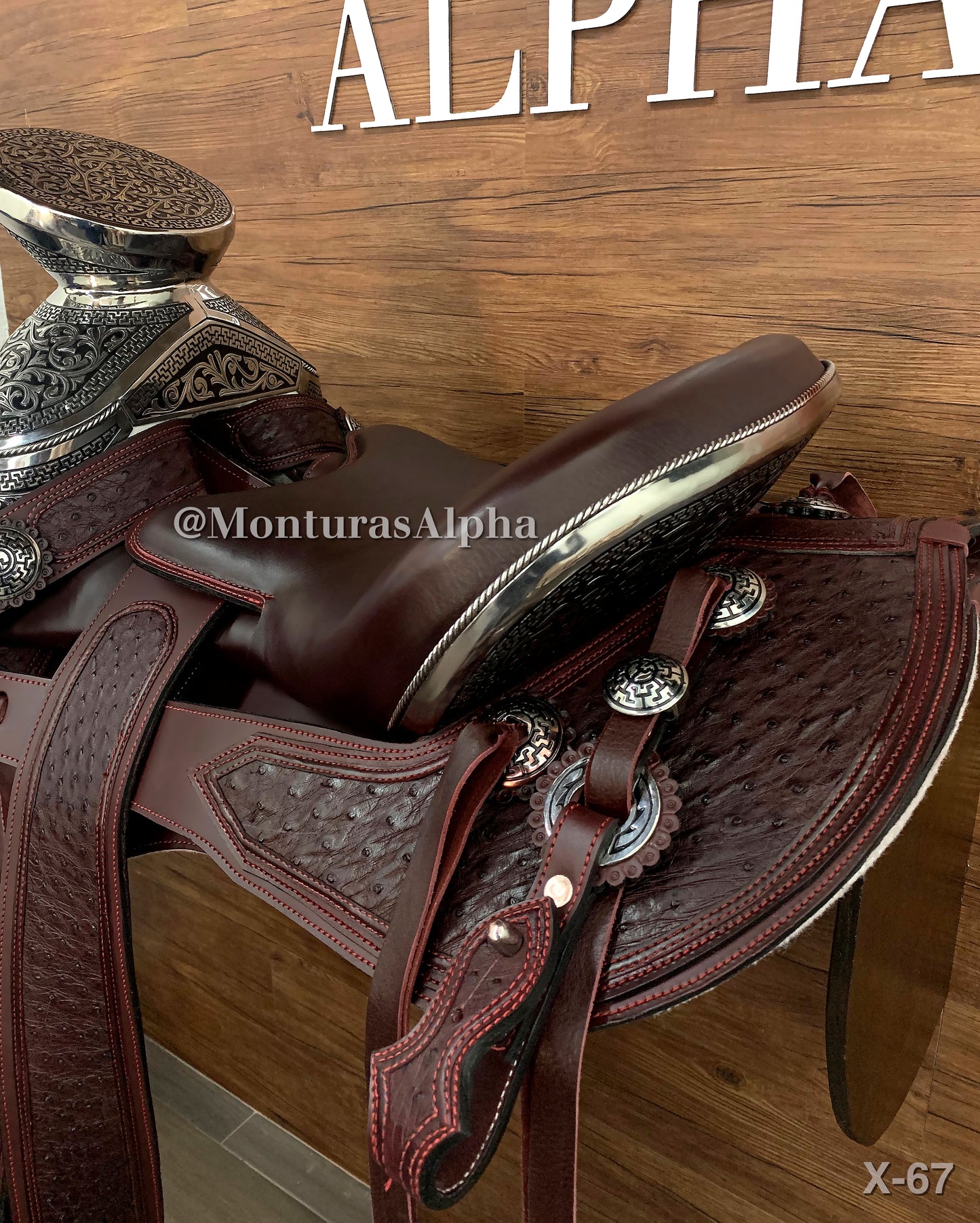 MONTURA X-67 (Avestruz)