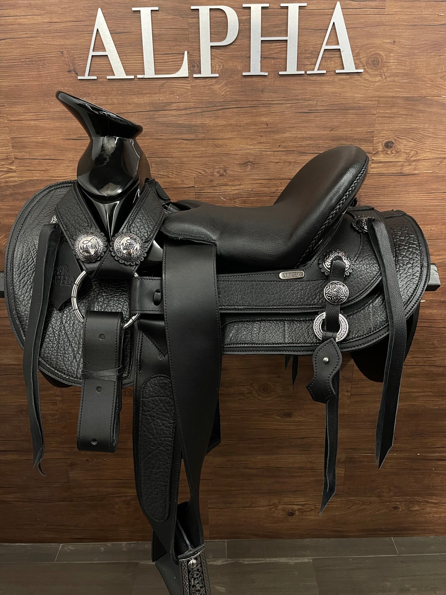 MONTURA Cuello de Toro Negro